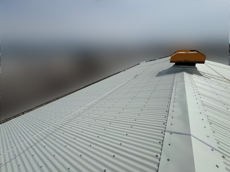 富田林市にて雨漏り修理〈劣化したトタン屋根を根本から改善・下地ピッチ見直しで耐久性向上〉 施工後