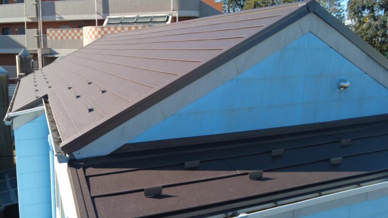 横浜市にて天窓からの雨漏り修理〈スーパーガルテクトを使用した屋根葺き替え〉 施工後