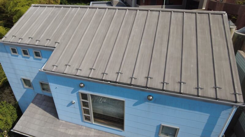 横浜市にて天窓からの雨漏り修理〈スーパーガルテクトを使用した屋根葺き替え〉 施工後