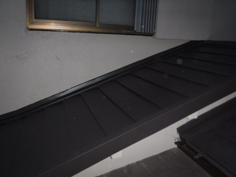 松山市にて雨漏り修理〈玄関上からの雨漏り〉 施工後
