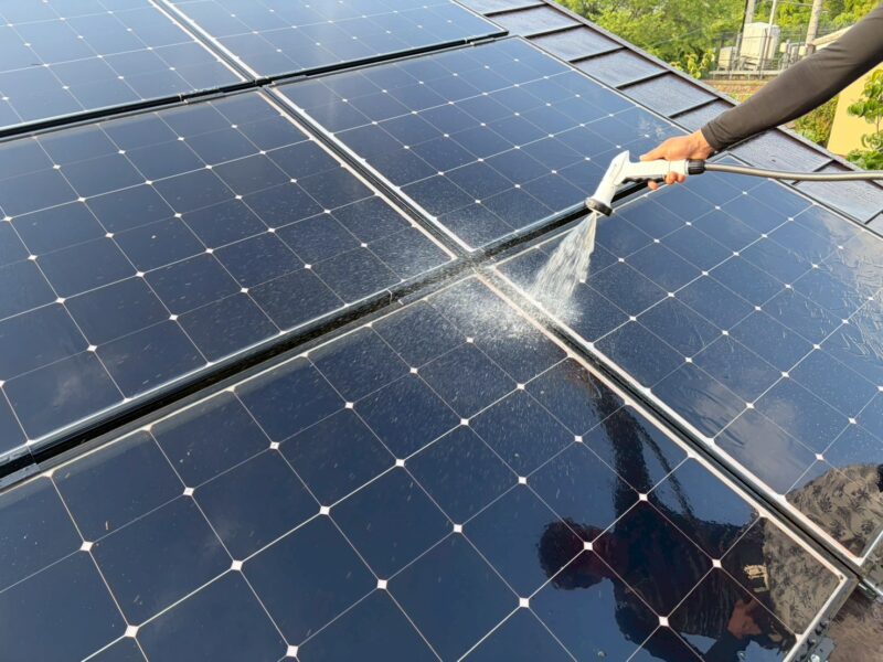 京都市伏見区にて雨漏り修理・太陽光パネル脱着〈葺き替え〉 施工後