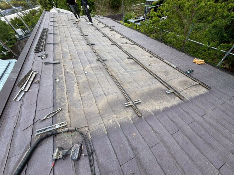 京都市伏見区にて雨漏り修理・太陽光パネル脱着〈葺き替え〉 施工後