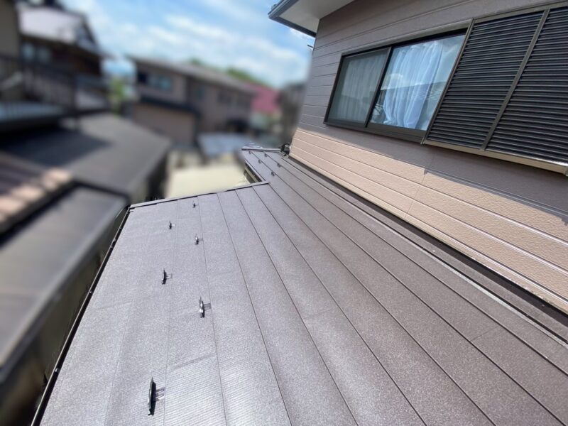 滋賀県大津市にて雨漏り修理〈下屋の雨漏り・シルキーG2へのカバー工法〉 施工後